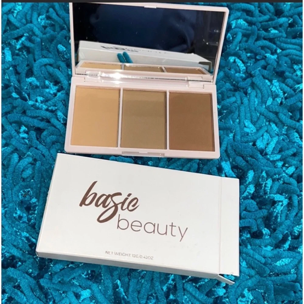 BASIC BEAUTY BRONZER PALETTE